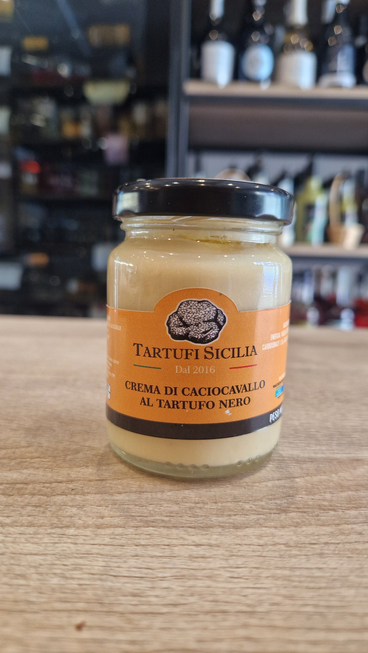 Crema di Caciocavallo al Tartufo Nero – Tartufi Sicilia