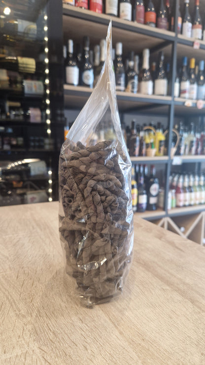 Busiate al Nero di Seppia – Pasta Artigianale Siciliana
